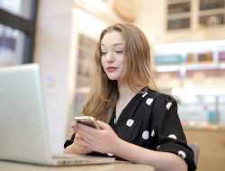 7 Aplikasi Mengetik dengan Suara Paling Akurat yang Bisa Dicoba