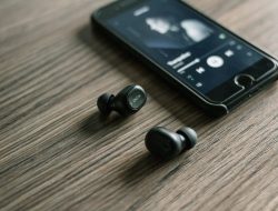 7 Cara Memilih Headset Bluetooth Yang Bagus Untuk Pembeli Baru