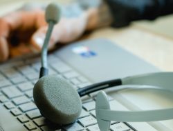 Begini Cara Memperbaiki Headset yang Tidak Ada Suaranya Saat Digunakan