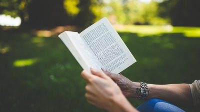 Daftar 6 Aplikasi Novel Penghasil Uang yang Terbukti Membayar