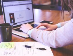Ingin Membuat Poster Digital? Inilah Rekomendasi Aplikasi Pembuat Poster di Laptop