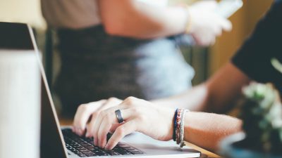 Macam Macam Cara Mengembalikan Layar Laptop Yang Melebar