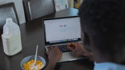 Mudah! Begini Cara Mengaktifkan Kamera dan Mikrofon di Google Meet Saat Digunakan