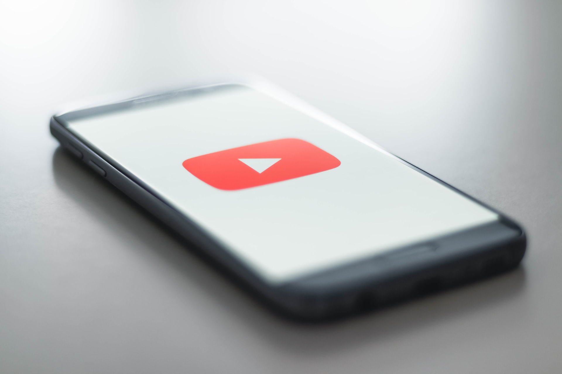 6 Aplikasi Edit Video Youtubers di Android, Pemula Wajib Baca 6 Aplikasi Edit Video Youtubers di Android, Pemula Wajib Baca