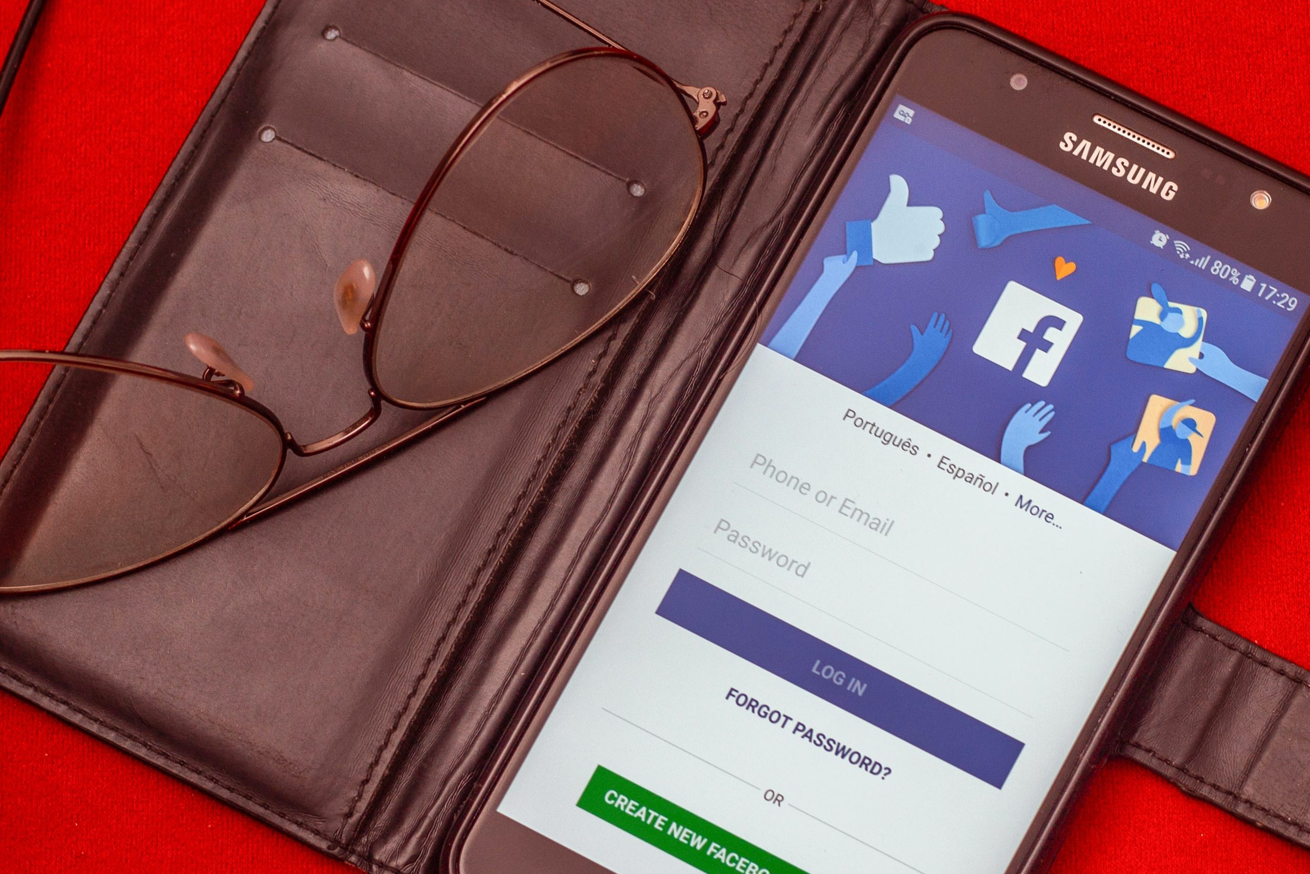 Cara Melihat Story Facebook Tanpa Diketahui Pemiliknya Paling Update!