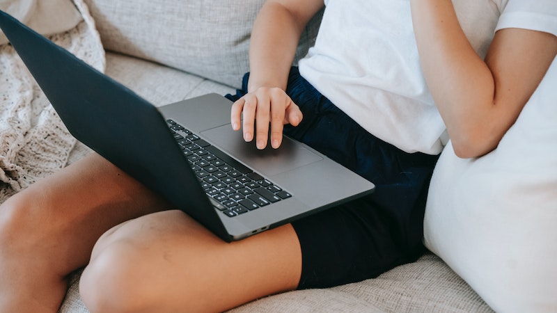 Inilah Cara Membuat Page Number Berbeda di Word Anti Gagal