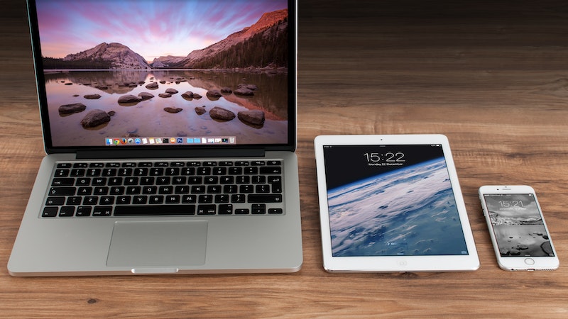 Cara Memindahkan Foto dari iPhone ke MacBook Dengan Mudah