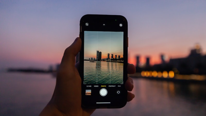 Cara Mengambil Foto yang Bagus dengan Kamera HP, Tips Sederhana untuk Hasil Foto yang Istimewa Cara Mengambil Foto yang Bagus dengan Kamera HP, Tips Sederhana untuk Hasil Foto yang Istimewa