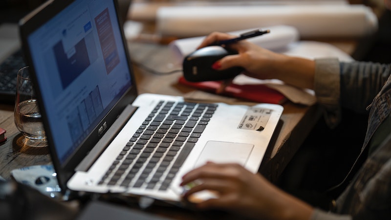 Inilah 6 Cara Mengecek Tipe Laptop Dengan Gampang Inilah 6 Cara Mengecek Tipe Laptop Dengan Gampang