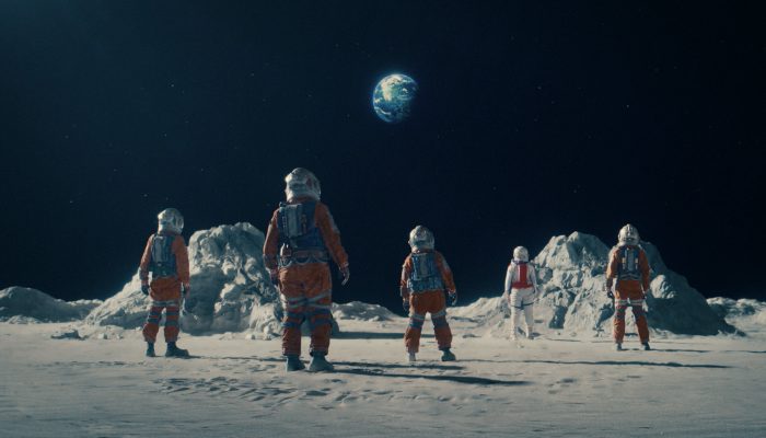 Review & Sinopsis Film Crater (2023)