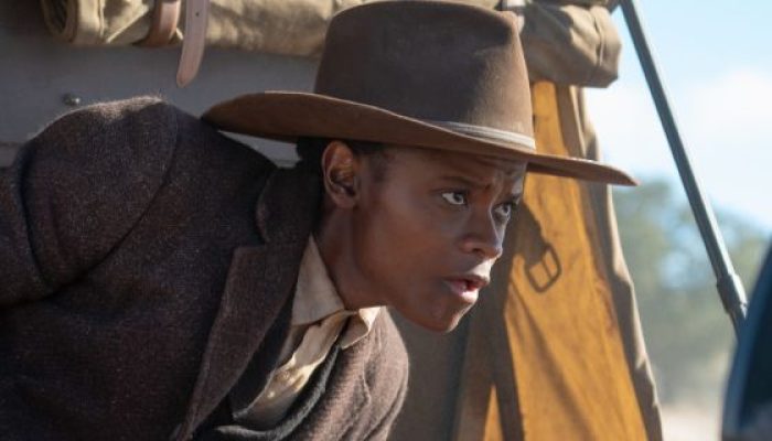 Surrounded (2023): Review & Sinopsis