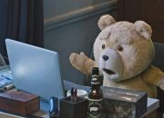 Nonton film Ted 2, sebuah film komedi yang penuh dengan humor lucu dan absurd