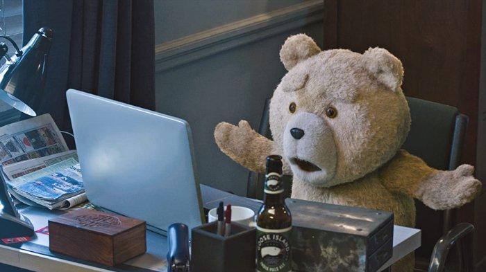 Nonton film Ted 2, sebuah film komedi yang penuh dengan humor lucu dan absurd
