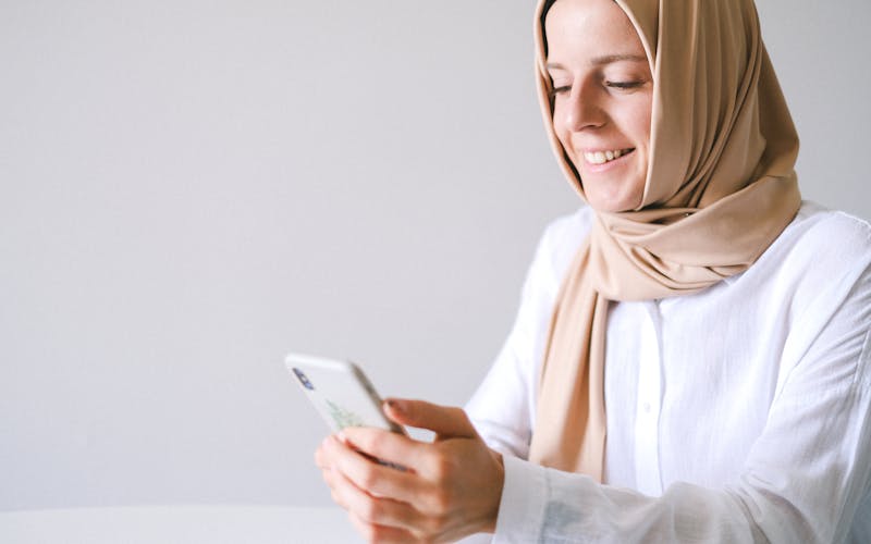 5 Aplikasi Adzan Terbaik, Solusi Pengingat Sholat Agar Tidak Telat 5 Aplikasi Adzan Terbaik, Solusi Pengingat Sholat Agar Tidak Telat