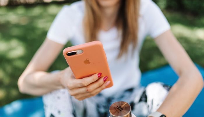6 Aplikasi Live Streaming yang Dilarang dan Tidak Tersedia di Play Store
