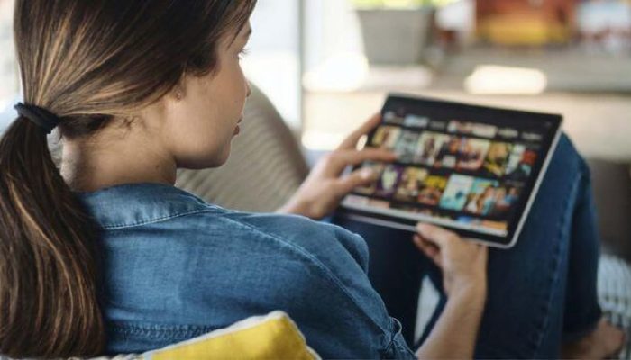 10+ Aplikasi Nonton TV Online, Yuk Coba!