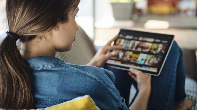 10+ Aplikasi Nonton TV Online, Yuk Coba!