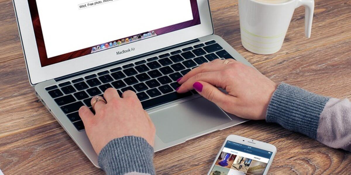 Aplikasi Mirroring Hp ke Laptop yang Wajib Anda Install Aplikasi Mirroring Hp ke Laptop yang Wajib Anda Install