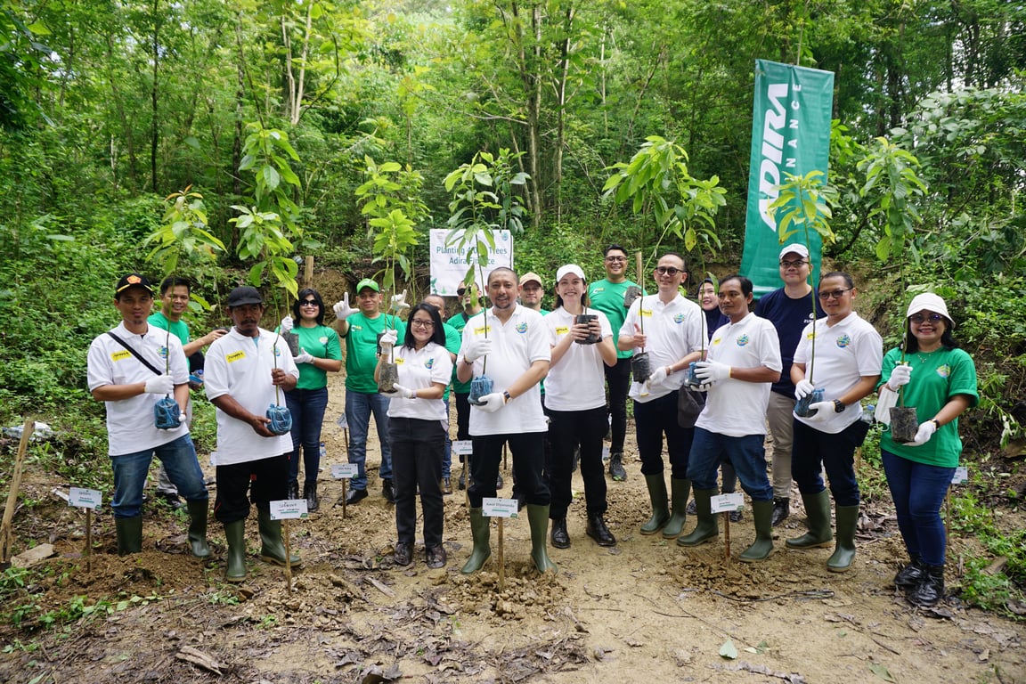 Adira Finance Realizes ‘Sayang Bumiku’ Commitment by Planting Thousands of Avocado Trees in Semarang Adira Finance Realizes ‘Sayang Bumiku’ Commitment by Planting Thousands of Avocado Trees in Semarang