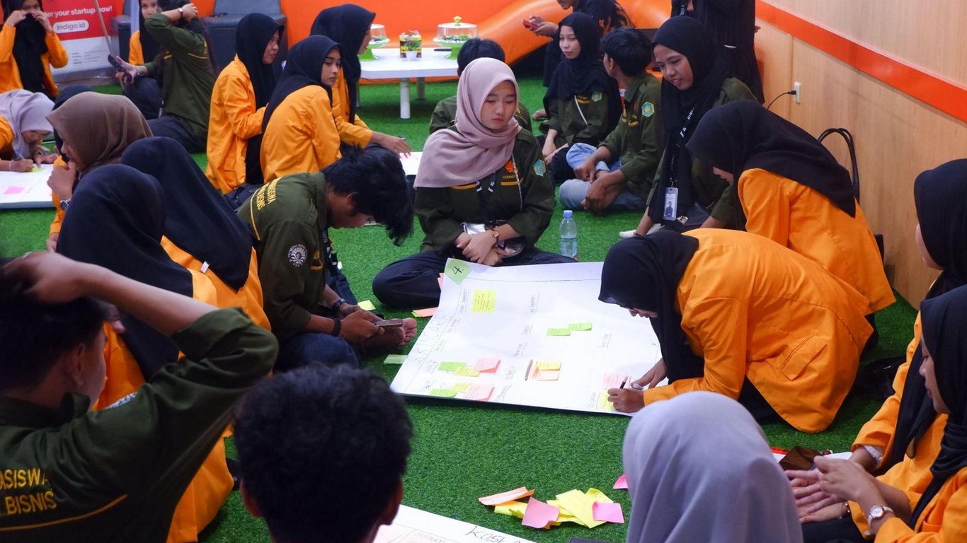 Indigo Academy: Telkom dan Educourse.id Dukung Mahasiswa Universitas Negeri Makassar dalam Mengembangkan Startup Inovatif Indigo Academy: Telkom dan Educourse.id Dukung Mahasiswa Universitas Negeri Makassar dalam Mengembangkan Startup Inovatif