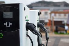 Optimalisasi Stasiun Pengisian: Tantangan dan Kesempatan dalam Pengembangan Energi Berkelanjutan Optimalisasi Stasiun Pengisian: Tantangan dan Kesempatan dalam Pengembangan Energi Berkelanjutan