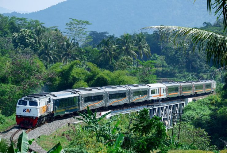 KAI Alokasikan Rp8,1 Miliar untuk Pemberdayaan Masyarakat: Mendorong Keberlanjutan dan Kesejahteraan Melalui Program TJSL
