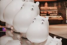 ASHTA Menggelar Pameran Karya Jia Wei, Seniman Terkenal dari Cina ASHTA Menggelar Pameran Karya Jia Wei, Seniman Terkenal dari Cina