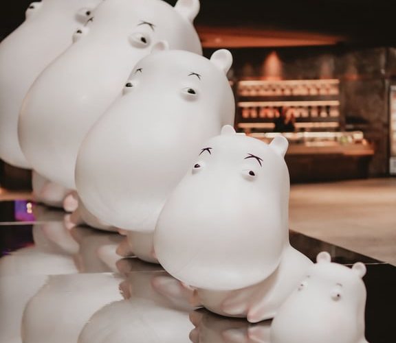 ASHTA Menggelar Pameran Karya Jia Wei, Seniman Terkenal dari Cina ASHTA Menggelar Pameran Karya Jia Wei, Seniman Terkenal dari Cina