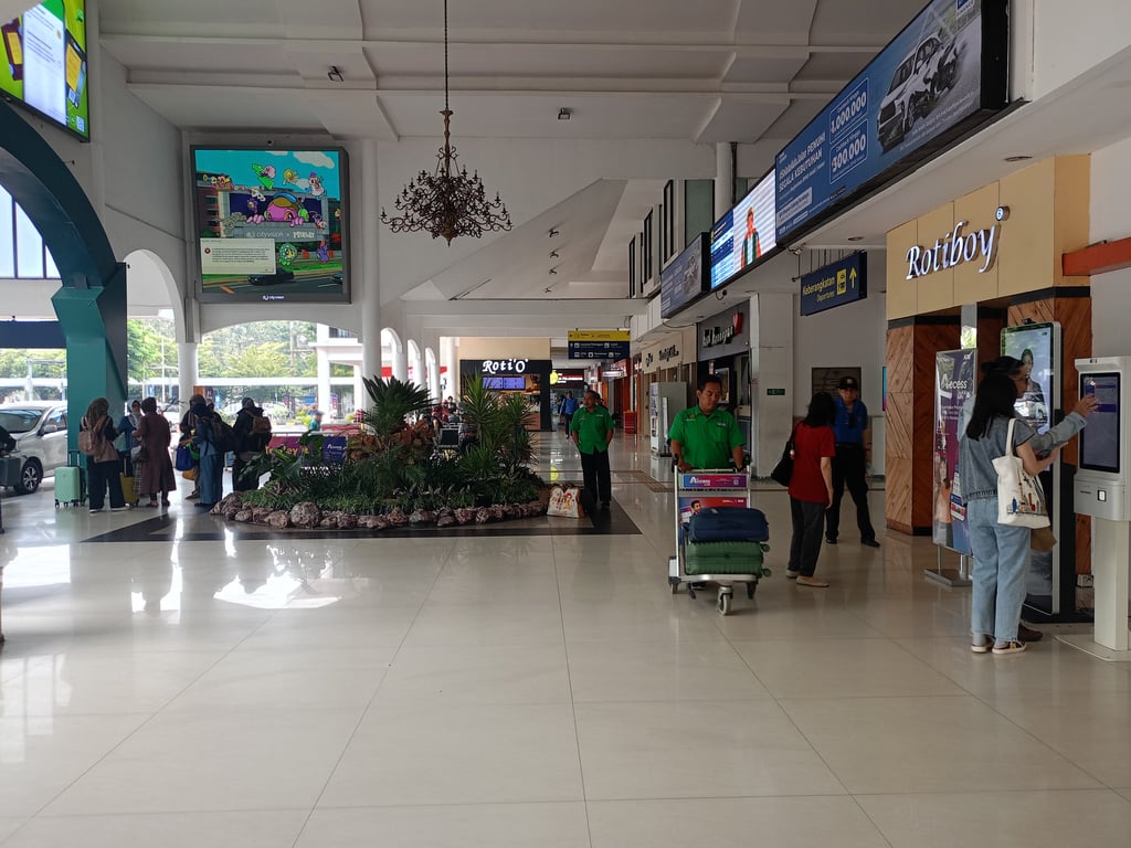 28.812 Penumpang Manfaatkan Layanan Kereta Api Daop 8 Surabaya Selama Libur Panjang Kenaikan Isa Almasih 2025