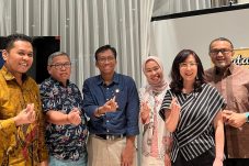 Unifam Dorong Kata Oma Telur Gabus untuk Ekspansi Global, Perkuat UKM Lokal Melalui Kompetisi Jurnalistik