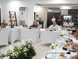 Kunjungan Kerja DPR RI di Stasiun Surabaya Pasar Turi: Tinjauan Layanan Keprotokolan dan Apresiasi Peningkatan Fasilitas Penumpang oleh KAI Daop 8 Surabaya
