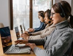Tingkatkan Penjualan Bisnis Anda dengan CRM dan Tim Penjualan yang Efektif