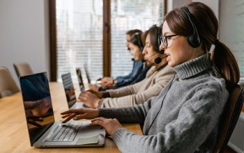 Tingkatkan Penjualan Bisnis Anda dengan CRM dan Tim Penjualan yang Efektif