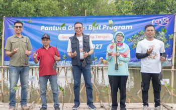 Dukung Keberlanjutan Ekosistem Laut: Bank Raya Tanam Ribuan Pohon Bakau dan Berkolaborasi dengan Petani untuk Meningkatkan Literasi Keuangan