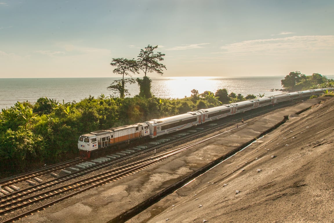 Liburan Sekolah Tiba, KAI Daop 4 Semarang Siapkan Beragam Perjalanan Kereta Api Menuju Destinasi Wisata Menarik