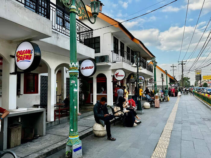 Slasar Malioboro Tampil Lebih Modern, Tetap Kental Nuansa Yogyakarta Slasar Malioboro Tampil Lebih Modern, Tetap Kental Nuansa Yogyakarta