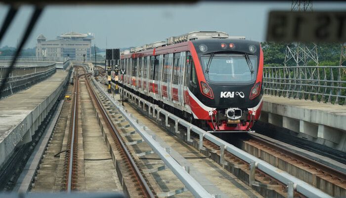 KAI Tambah Pengamanan di Stasiun LRT Jabodebek Jelang Peringatan Hari Bhayangkara ke-79 di Monas dan Imbau Masyarakat Gunakan Transportasi Umum serta Selalu Utamakan Keselamatan