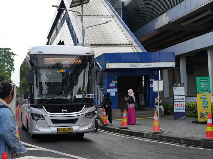 Akses Menuju Stasiun Makin Mudah, Pengguna LRT Jabodebek di Stasiun Harjamukti Terus Naik Akses Menuju Stasiun Makin Mudah, Pengguna LRT Jabodebek di Stasiun Harjamukti Terus Naik