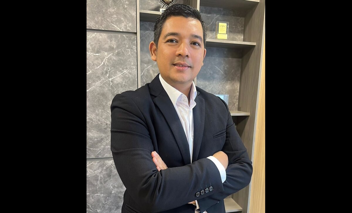 Dr. Lucky Bayu Purnomo Perkenalkan GENCAR sebagai Pusat Literasi dan Riset Pasar Modal Dr. Lucky Bayu Purnomo Perkenalkan GENCAR sebagai Pusat Literasi dan Riset Pasar Modal