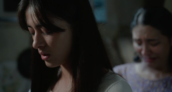 Akting Emosional Mawar de Jongh di Film Sampai Titik Terakhirmu Bikin Penonton Haru Akting Emosional Mawar de Jongh di Film Sampai Titik Terakhirmu Bikin Penonton Haru
