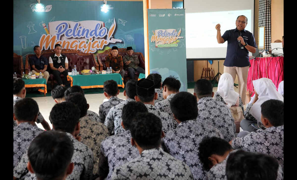 Pelindo Mengajar Nyalakan Harapan Anak Bangsa Pelindo Mengajar Nyalakan Harapan Anak Bangsa