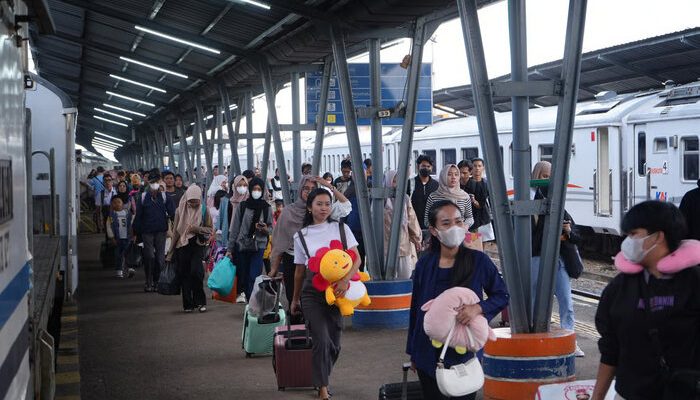 Libur Maulid Nabi: 15.465 Orang Gunakan Kereta Api, Stasiun Kertapati Paling Ramai