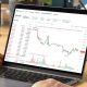 The Fed Pangkas Suku Bunga, Tapi Bitcoin Malah Ambruk, Investor Panik?