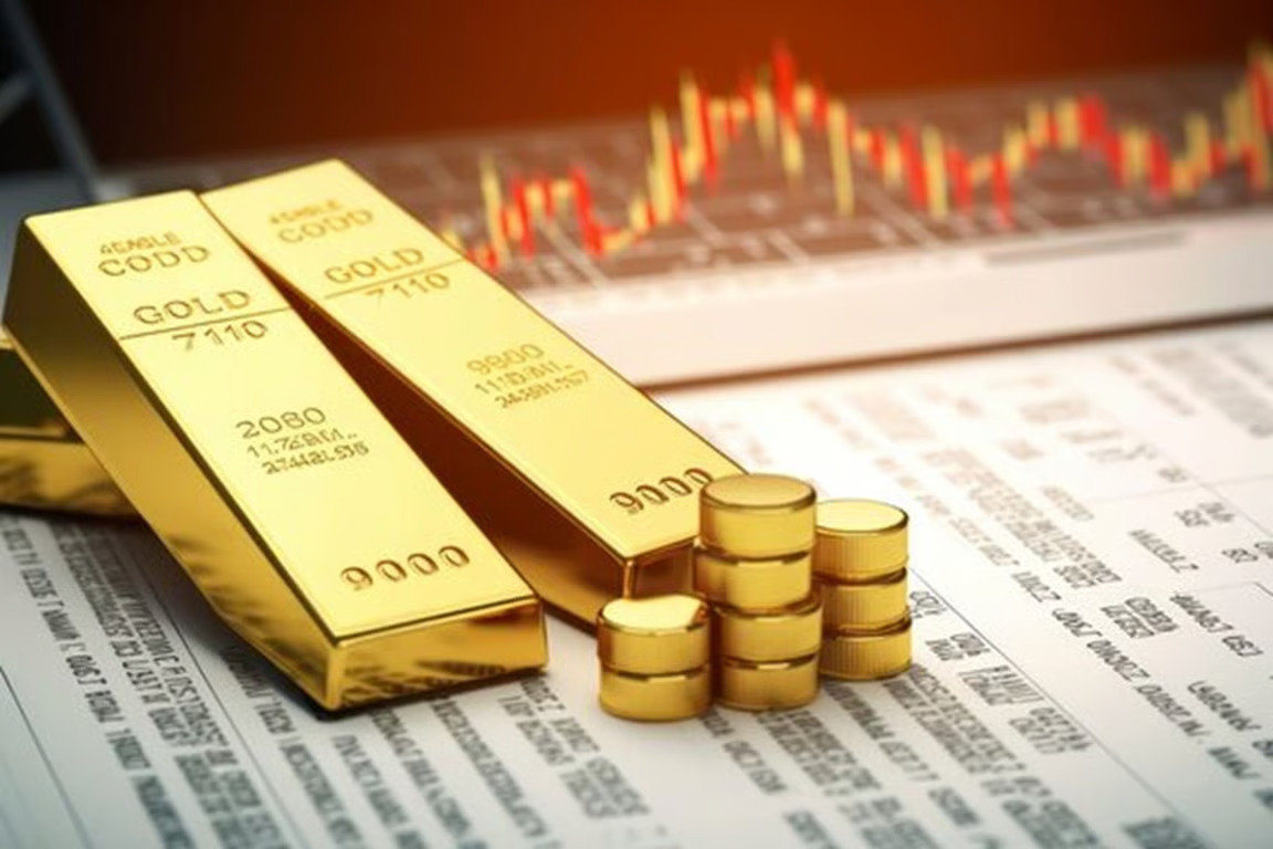 Proyeksi Harga Emas Target Akhir Tahun 2025 Capai Level .300