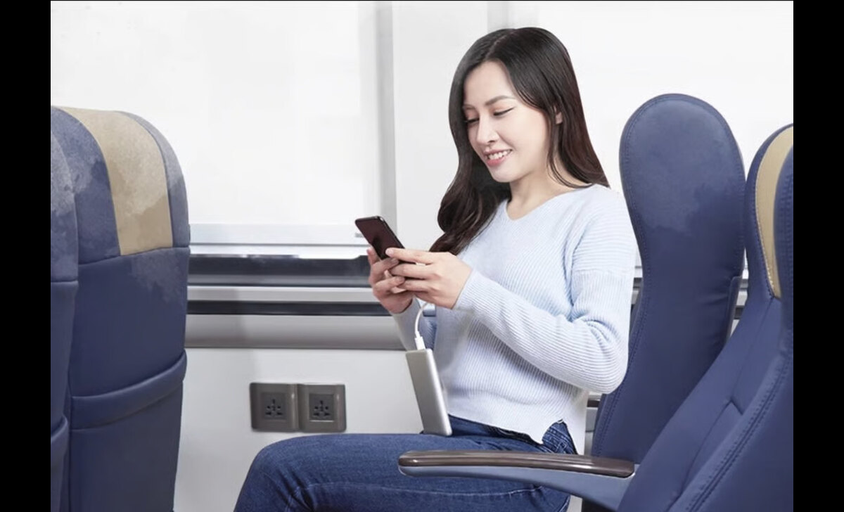 KAI Daop 8 Surabaya Terapkan Ketentuan Baru Penggunaan Powerbank di Kereta Api KAI Daop 8 Surabaya Terapkan Ketentuan Baru Penggunaan Powerbank di Kereta Api