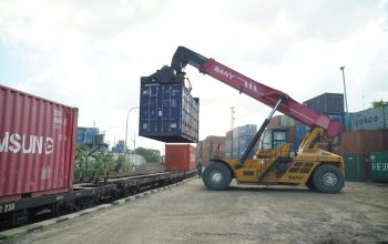 KAI Logistik Wujudkan Komitmen Green Logistics Melalui Transparansi Jejak Karbon di Invoice Pelanggan KAI Logistik Wujudkan Komitmen Green Logistics Melalui Transparansi Jejak Karbon di Invoice Pelanggan