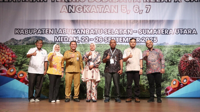 Holding Perkebunan Nusantara Dorong Sawit Rakyat Produktif, PT RPN Latih 99 Pekebun Labusel Holding Perkebunan Nusantara Dorong Sawit Rakyat Produktif, PT RPN Latih 99 Pekebun Labusel