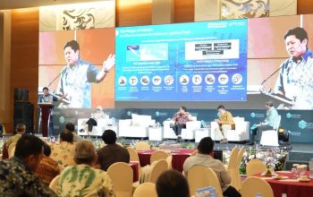 Pelindo Solusi Logistik Gaungkan Semangat Transformasi & Efisiensi Bidang Transportasi dan Distribusi di Indonesia Economic Outlook 2026 Pelindo Solusi Logistik Gaungkan Semangat Transformasi & Efisiensi Bidang Transportasi dan Distribusi di Indonesia Economic Outlook 2026