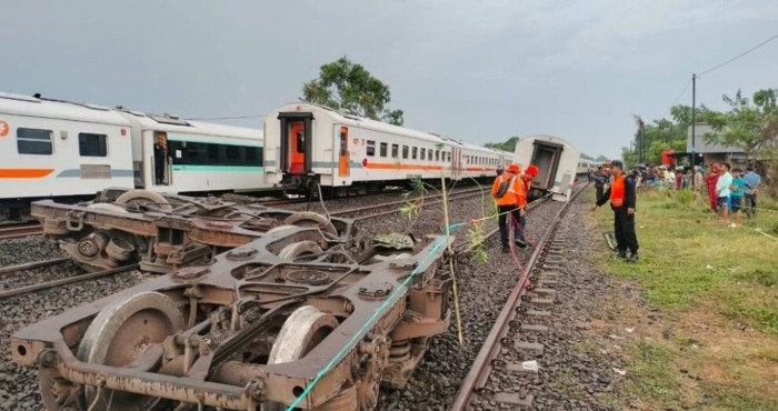 KAI Pastikan Penumpang KA Purwojaya Selamat, Perjalanan Lanjutan Disiapkan KAI Pastikan Penumpang KA Purwojaya Selamat, Perjalanan Lanjutan Disiapkan