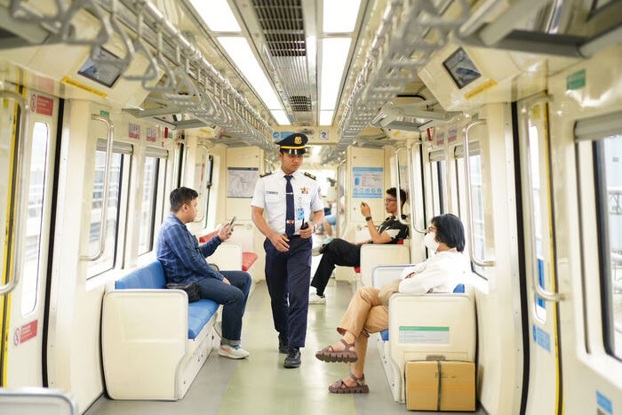 LRT Jabodebek Pastikan Petugas Prima Lewat Pemeriksaan NAPZA untuk Layanan Aman LRT Jabodebek Pastikan Petugas Prima Lewat Pemeriksaan NAPZA untuk Layanan Aman